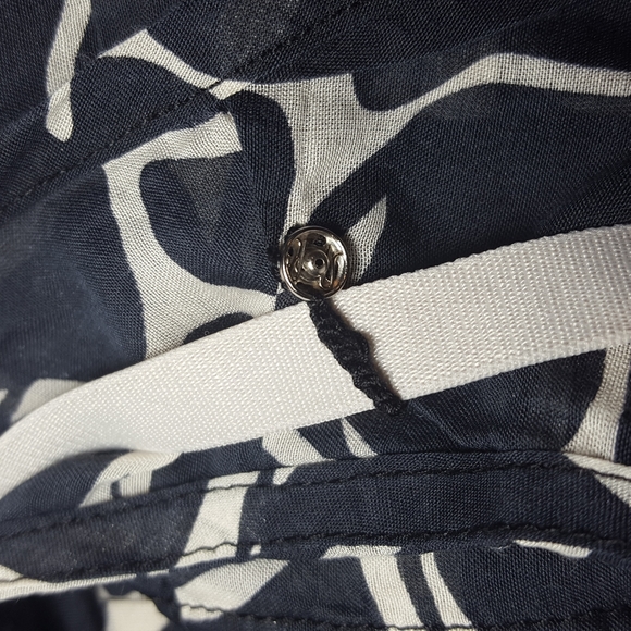 Odille Sleeveless Blouse - Picture 6 of 6